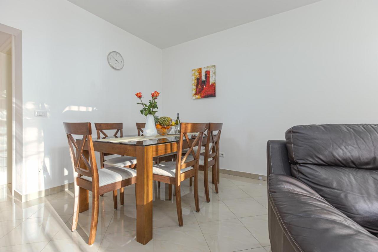 Koraca B4 Apartment